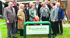 Besuch im Kreisaltenheim: die CDU-Kreistagsfraktion mit Hans-H. Hubmann (2.v.r.) an der Spitze.  